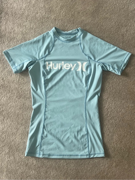Hurley Other - Hurley One and Only Short Sleeve Rashguard